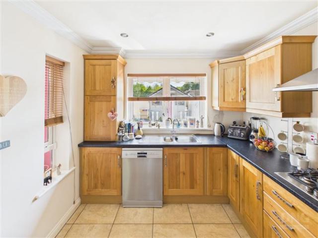 300,000 | 169 Droim Liath, Tullamore, Co. Offaly DNG Kelly Duncan 5003 MyHome. Ie Residential