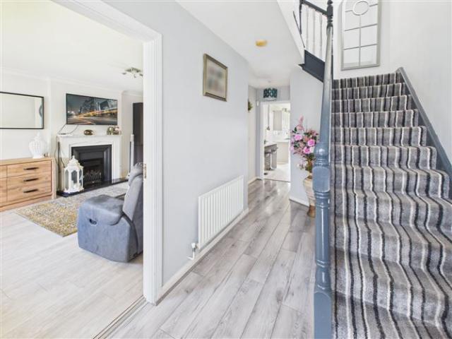 300,000 | 3 Eiscir Circle Road, Eiscir Meadows, Tullamore, Co. Offaly DNG Kelly Duncan 5010 MyHome. Ie Residential