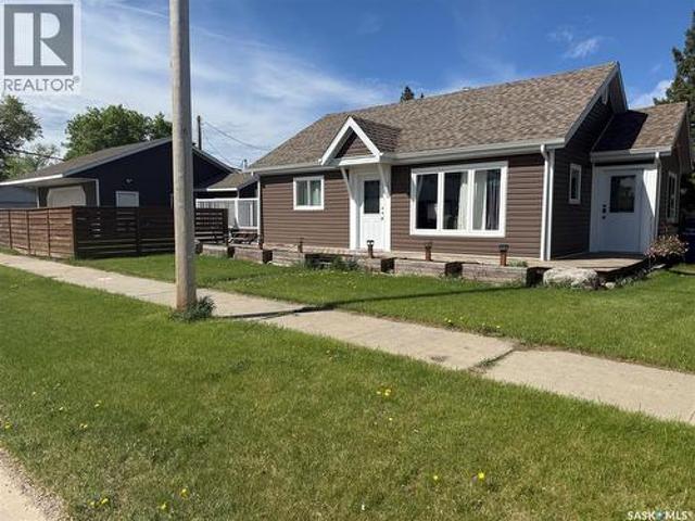 300 8Th Avenue W, Nipawin, SK, S0E 1E0 house for sale | Listing ID SK038411 | Royal LePage