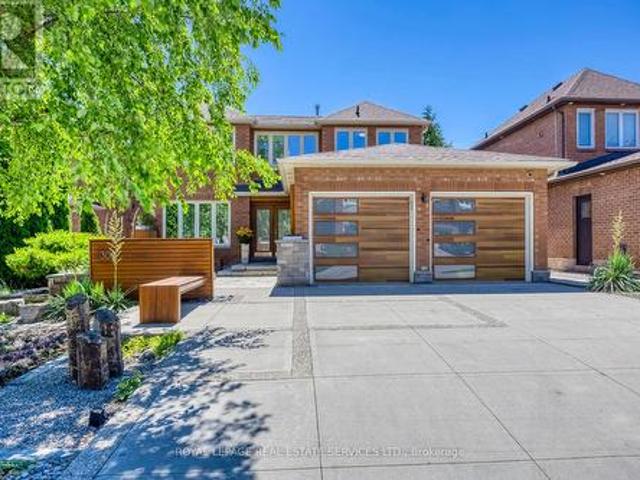 300 Canital Court, Mississauga, ON, L4Z 3B6 house for sale | Listing ID W13505 | Royal LePage
