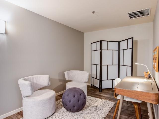 300 Assiniboine 1 Bedroom Apartment for Rent at 300 Assiniboine Ave, Winnipeg, MB R3C 0T1 Downtown Winnipeg