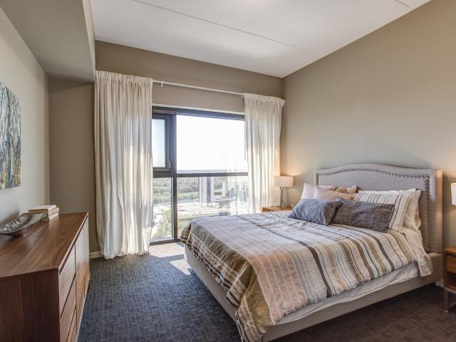 300 Assiniboine 2 Bedroom Apartment for Rent at 300 Assiniboine Ave, Winnipeg, MB R3C 0T1 Downtown Winnipeg