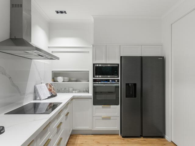300 Glenbrook Beach Road, GLENBROOK