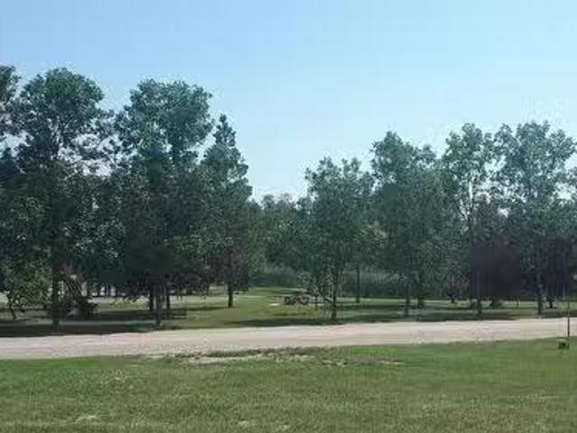 300 Froude Street, Stoughton, SK, S0G 4T0 vacant land for sa.