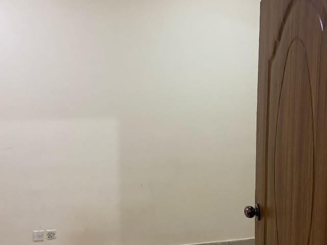 300 Ft² Flat for Rent