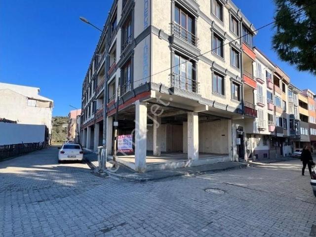 300 M2 Dükkan