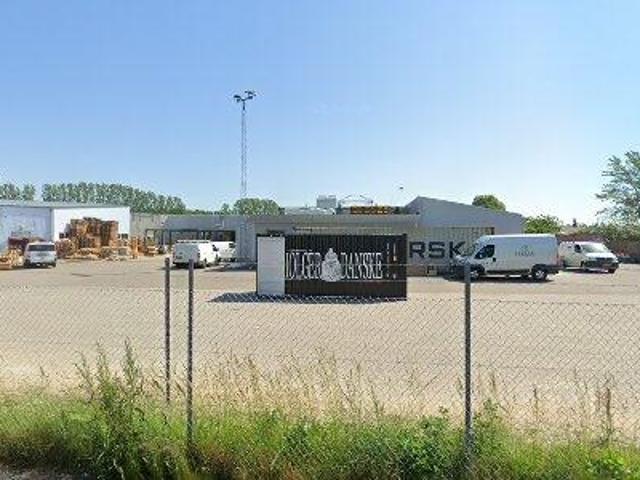 300 m2 lager til leje i Hedehusene