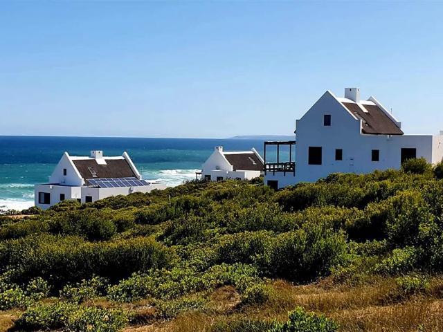 300 m² Land available in Fynbosstrand