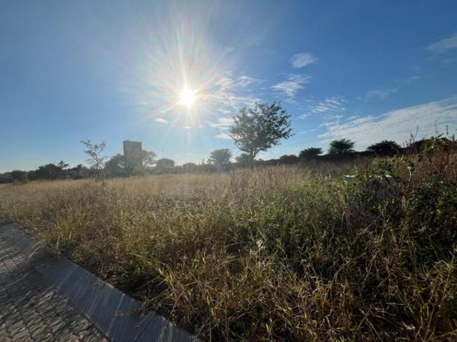 300 m² Land available in Southern Gateway