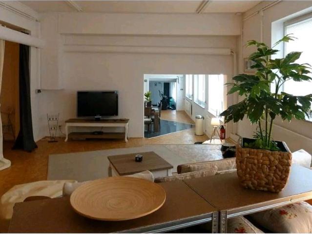 300 m² möbliertes Loft, ruhige Hinterhoflage, provisionsfrei