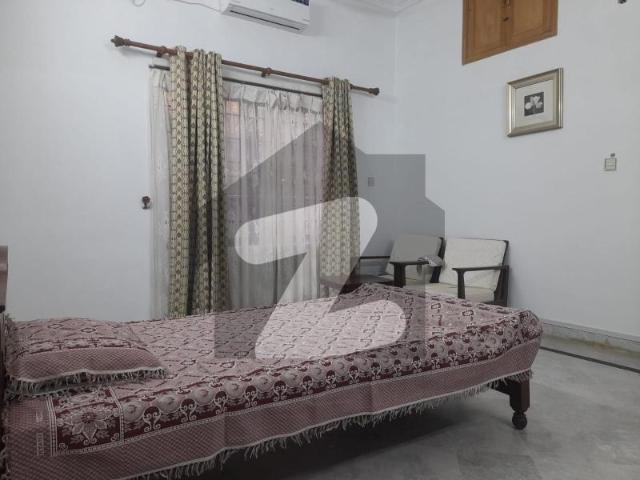 300 Square Feet Flat In Central F 8 For rent F 8