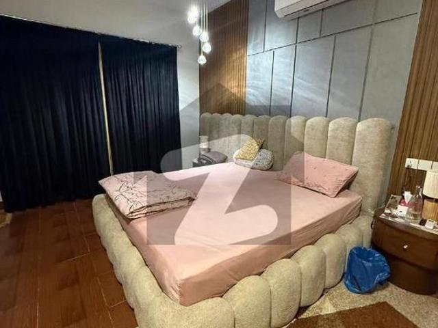 300 square yard independent double storey bungalow for sell in dha phase 4