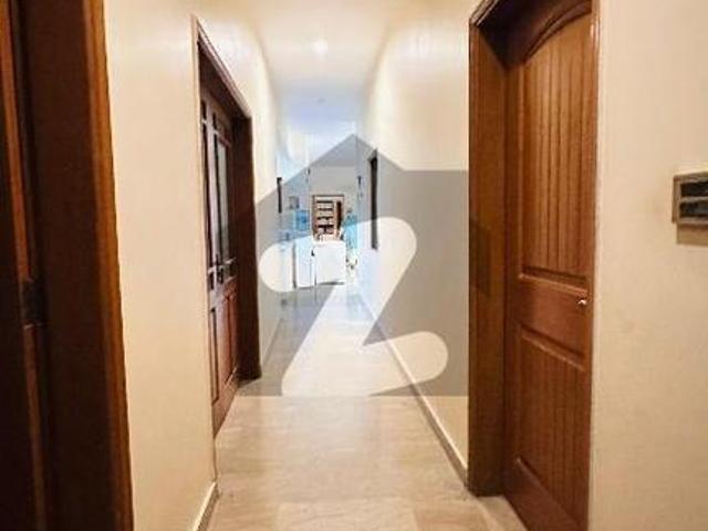 300 Square Yards House For Grabs In Gulistan e Jauhar