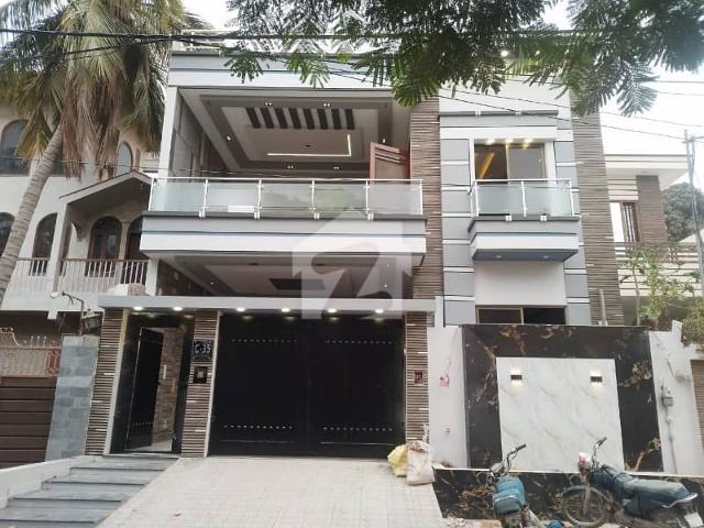 300 Square Yards House In Karachi Is Available For Sale
