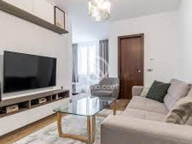 300 Sq. Yd flat for rent