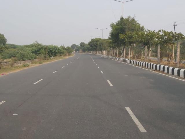300 Sq.Yd. Plot in Jewar Greater Noida Listing ID: #10325