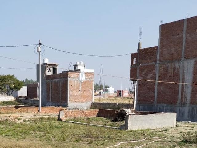 300 Sq.Yd. Plot in Sector 84 Noida Listing ID: #10384