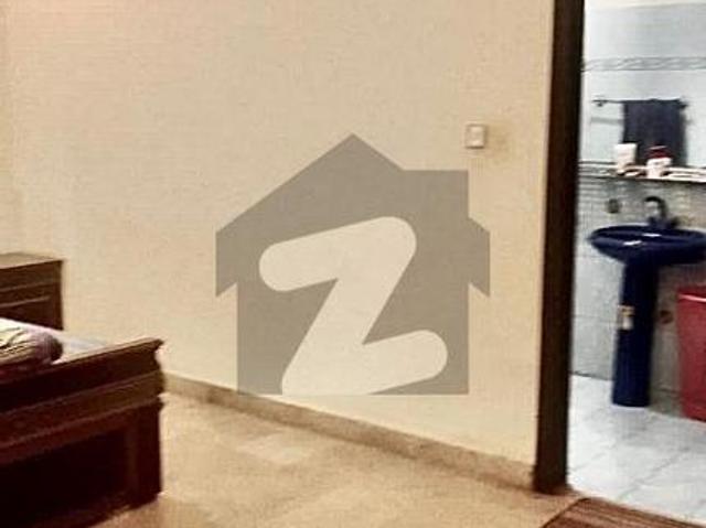 300 Yard Upper Portion Available For Rent DHA Phase 6