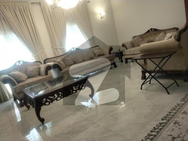 300 yard bangalow for rent dha phase 4