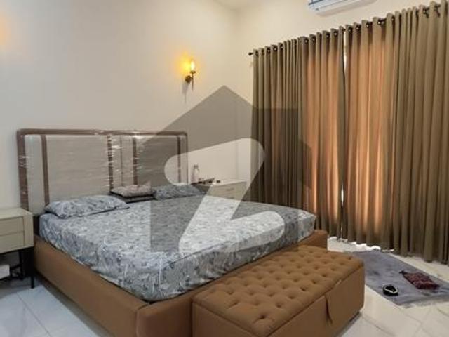 300 yards banglow for sale dha phase 4