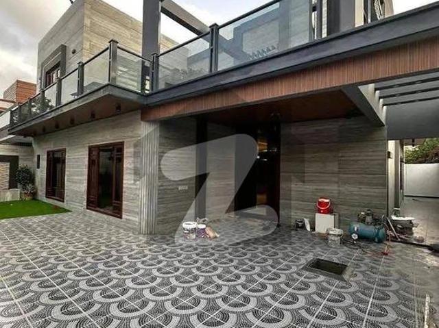 300 yards Beautiful Bungalow Renovated Brand New Condition Available for Sale DHA Phase 4