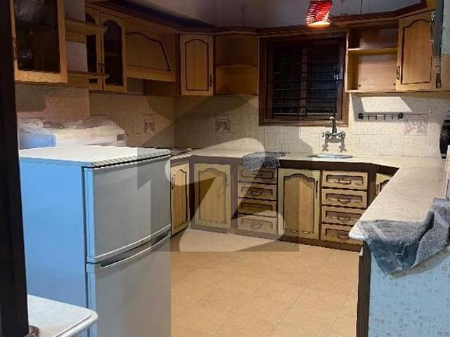 300 yards bungalow for sale DHA Phase 4