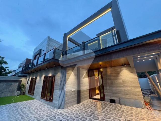 300 Yards Fully Renovated 45 Front House For Sale DHA Phase 4