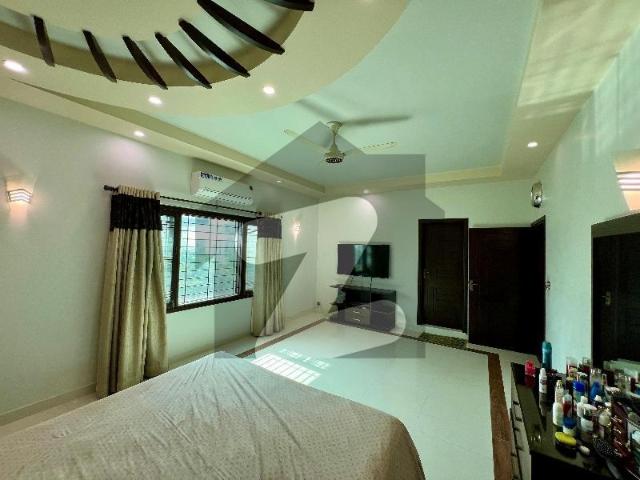 300 Yards Independent Bungalow For Sale DHA Karachi DHA Phase 7