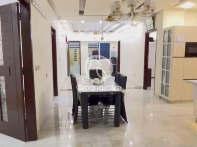 300 Yd² Flat for Sale