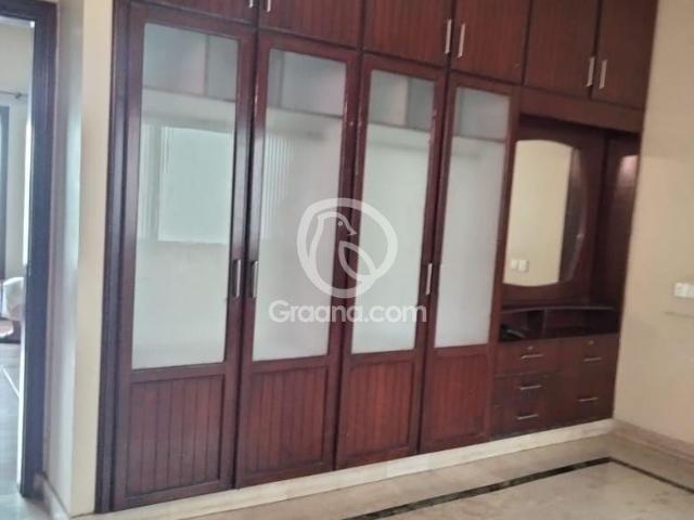 300 Yd² House for Rent