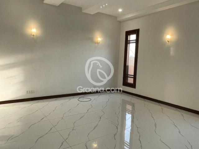 300 Yd² House for Rent