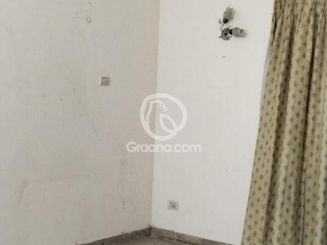 300 Yd² House for Sale