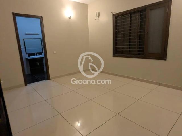 300 Yd² House for Sale