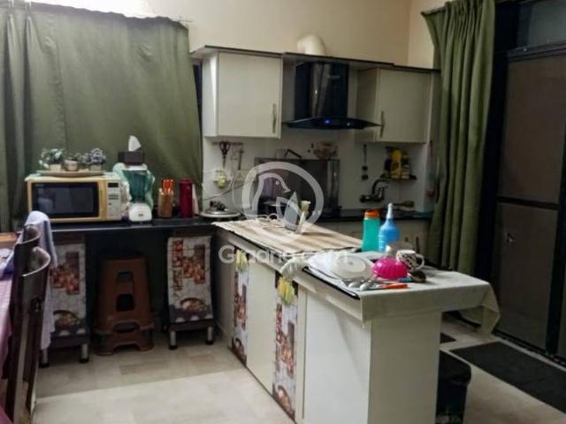 300 Yd² House for Sale