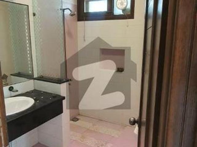 300sqyd bungalow for rent DHA Phase 4