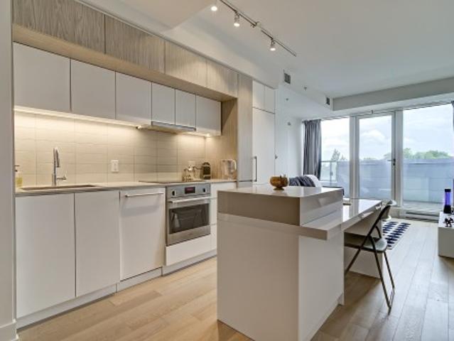 301 1 Rue St Antoine O. Montréal Ville Marie, QC, H3C 0X6 lease for lease | Listing ID 26254 | Royal LePage