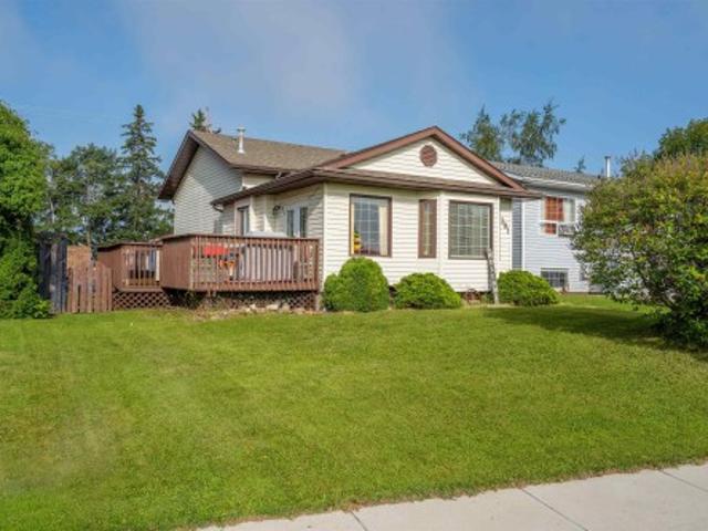 301 22 Street, Cold Lake, AB, T9M 1E8 house for sale | Listing ID E4504 | Royal LePage