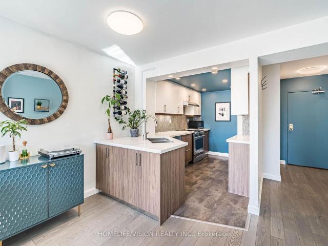 301 456 College Street, Toronto | Sold, C12850 | Condos. Ca