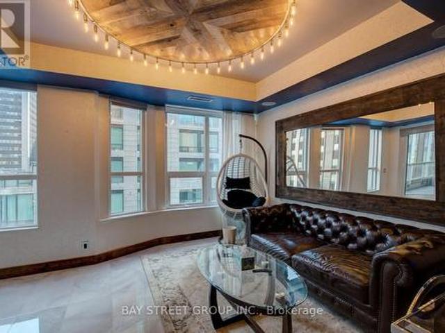301 68 Yorkville Avenue, Toronto, ON, M5R 3V7 condo for sale | Listing ID C13477 | Royal LePage