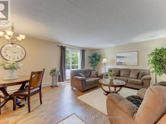 301 71 Vanier Drive, Kitchener, ON, N2C 1J4 condo for sale | Listing ID X13460 | Royal LePage