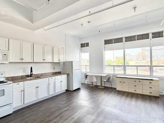 301 75 Kensington Ave, Toronto, Ontario M5T 2K2 CHARMING STUDIO APARTMENT WITH HIGH CEILINGS [object Promise] for Rent