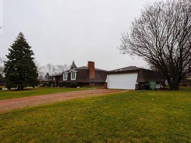301 CENTENNIAL Tecumseh Ontario