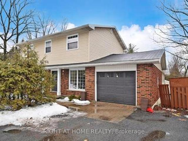 301 Garner Road E, Hamilton, ON, L9G 3K9 house for sale | Listing ID X13550 | Royal LePage