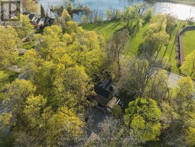 301 Engleburn Avenue, Peterborough Ashburnham Ward 4, ON, K9H 1S8 house for sale | Listing ID X13120 | Royal LePage