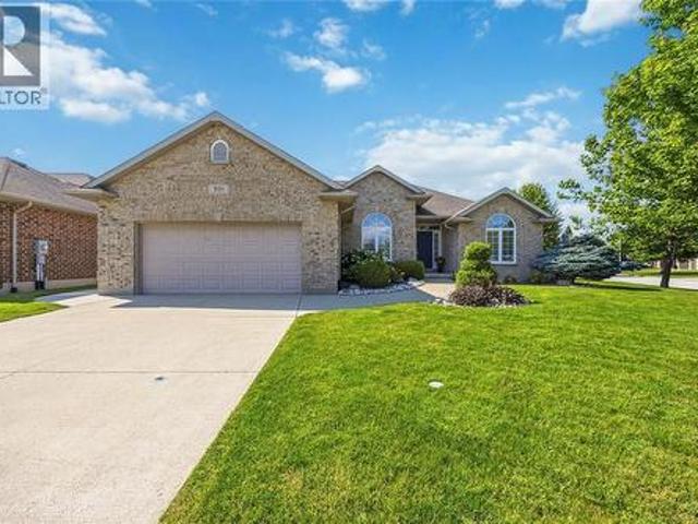 301 Eagle Way, Sarnia, ON, N7W 0A1 house for sale | Listing ID 26015 | Royal LePage