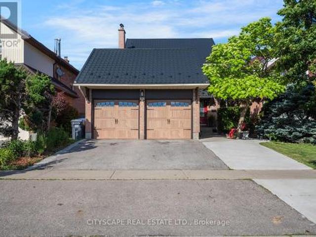 301 Kingsbridge Garden, Mississauga, ON, L5R 1L2 house for sale | Listing ID W13451 | Royal LePage