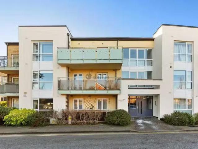 301 The Maples, Grange Hall, Ballinteer, Dublin 16 is for rent