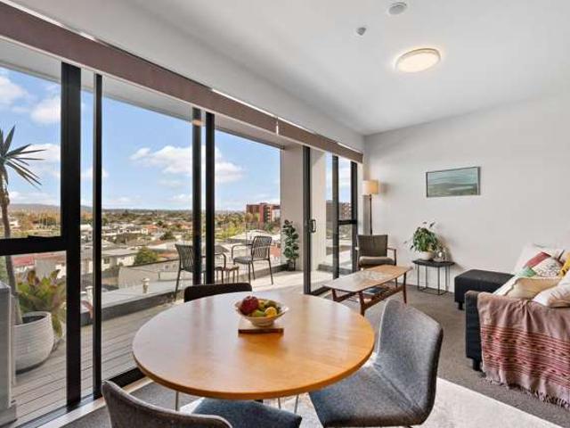 302/1904 Great North Road, Avondale, Auckland City