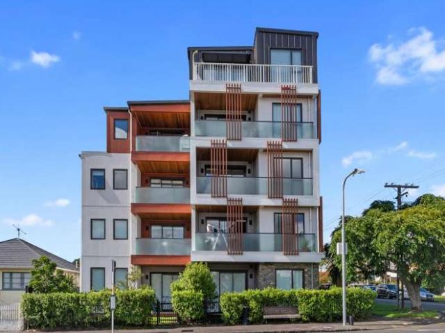 302/2A Truro Road, Sandringham, Auckland City