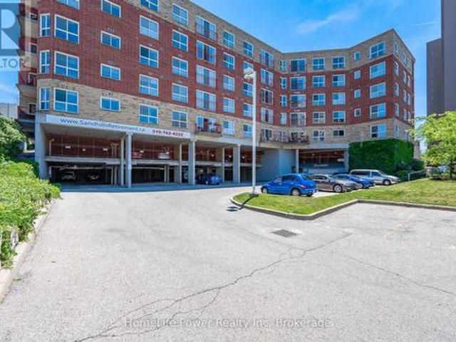 302 20 St George Street, Kitchener, ON, N2G 2S7 condo for sale | Listing ID X11995 | Royal LePage